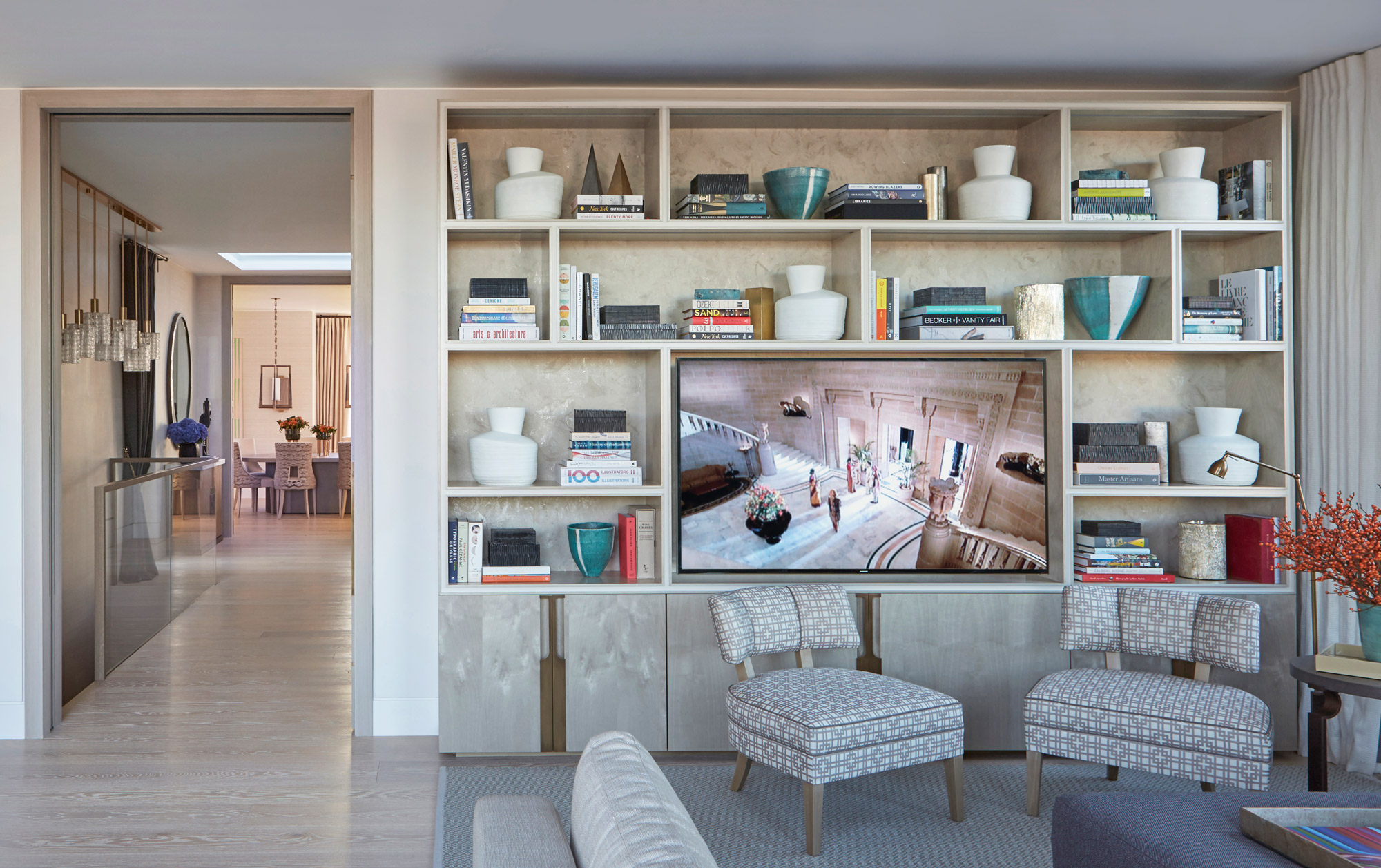 6 Well-Accessorized Mid-century Modern Living Rooms