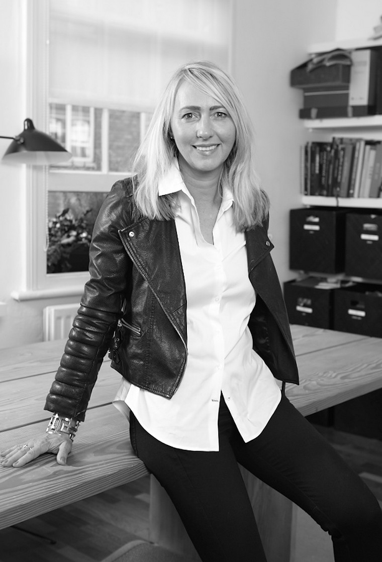 Juliette Byrne prides herself on creating individual designs, thoughtfully mixing clients’ existing pieces with bespoke items. Her own-brand candles are a nice touch for clients moving in.