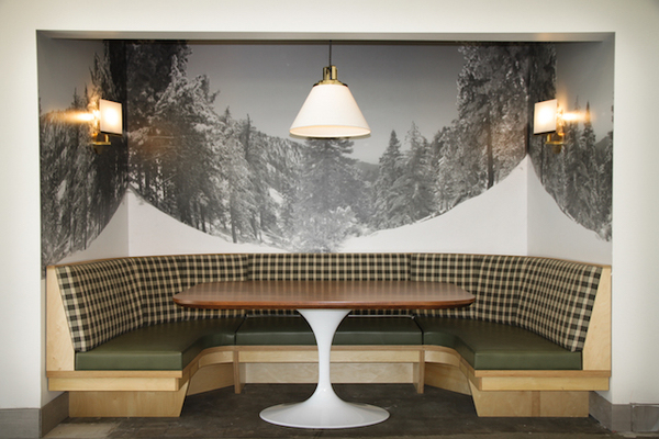 MOBY’S VEGAN CAFE IN L.A. HAS A MID-CENTURY MODERN STYLE