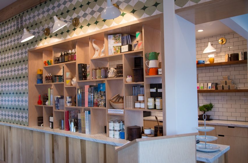 MOBY’S VEGAN CAFE IN L.A. HAS A MID-CENTURY MODERN STYLE