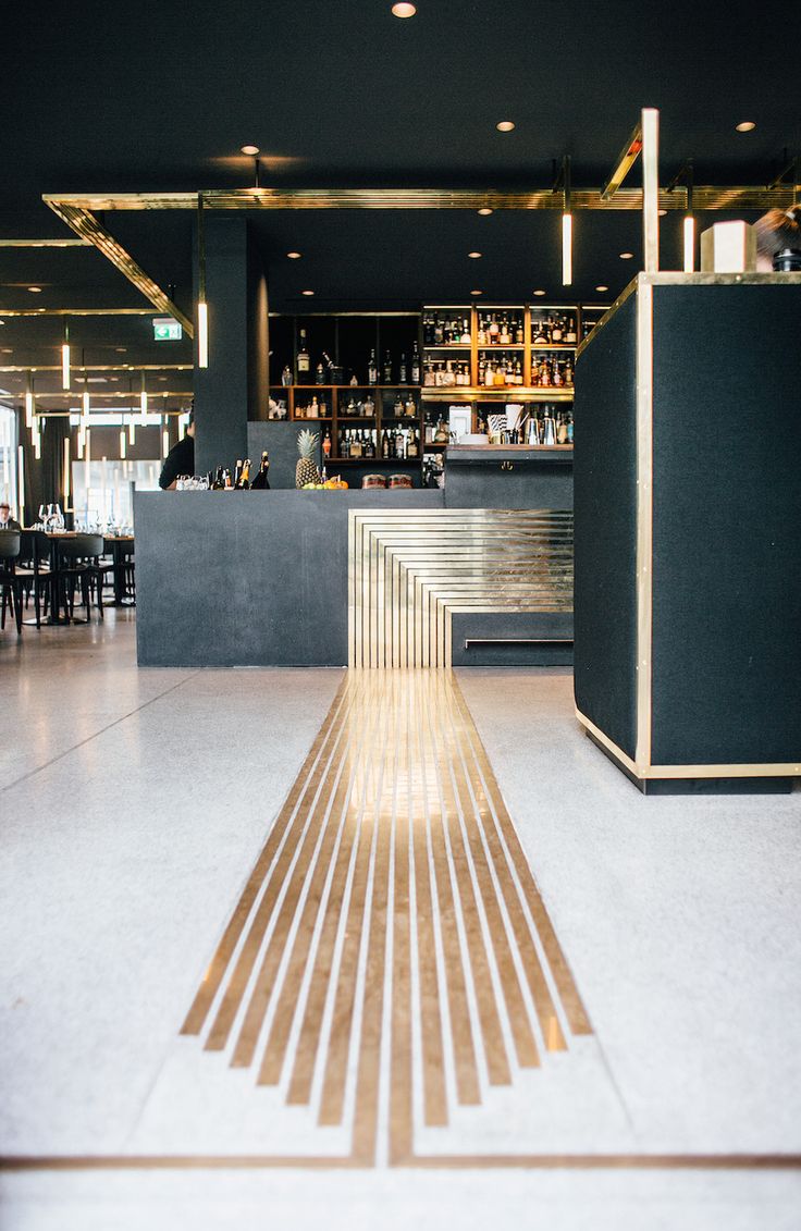 Mid century timeless elegance stands out in this modern bar in Munich