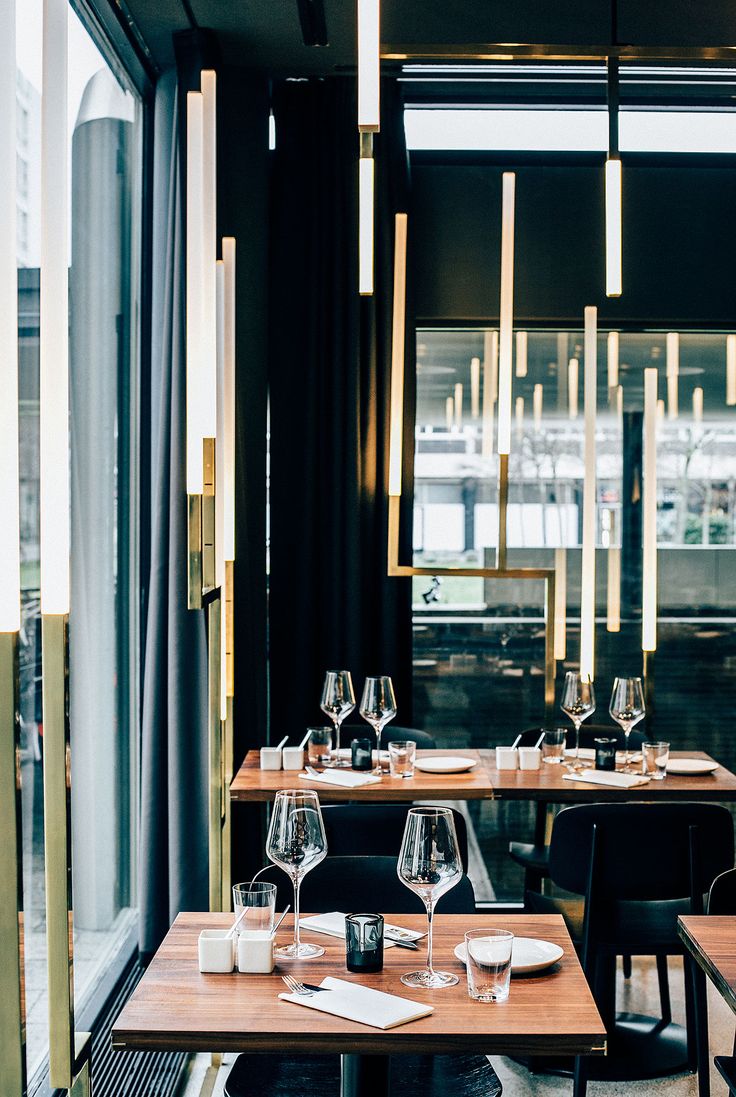 Mid century timeless elegance stands out in this modern bar in Munich