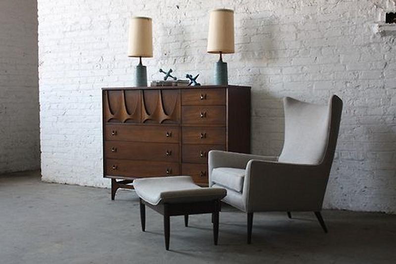 Are you terly impressed and enchanted by midcentury furniture, since of its nostalgic and post modern nature, the midcentury sideboards are simply exquisite.