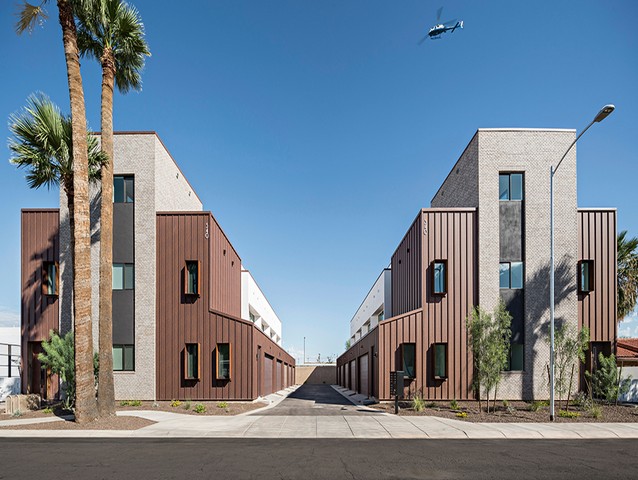 TOWNHOUSES IN CENTRAL PHOENIX WITH A MIDCENTURY LOOK