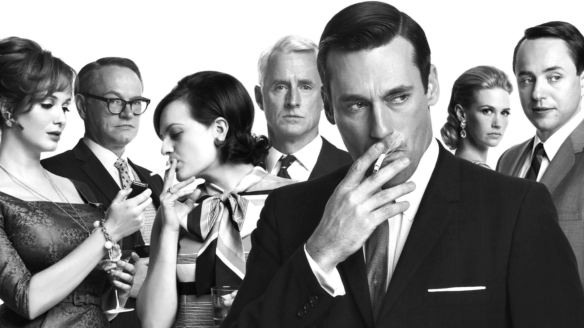 Midcentury modern design style reappeared on our radar screens more than a decade ago, but the wildly popular show Mad Men has pushed it even farther into the limelight. Just as the name implies, it spanned a period of roughly two and a half decades in the middle of the 20th century, from the mid-1940s to 1970. Its uncomplicated, fresh aesthetic arose from a desire to propel postwar America into the modern era and recast design through a bold new lens.