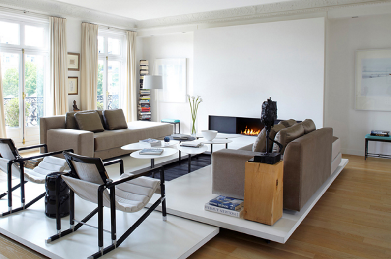 These historic homes have distinctive architectural details, but they subtly mix contemporary, vintage and antique furnishings. The result? Spaces artfully eclectic, both stylishly edgy and comfortably classic. Step with us inside “the best of both worlds” and see home design ideas!