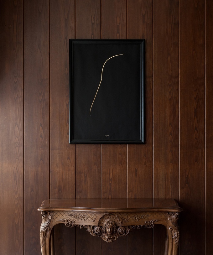THE THIN GOLD LINE – MINIMAL LUXURY POSTERS