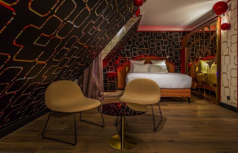 The Idol Hotel Paris provides the emotion of a design hotel but with something else: sound and groove.