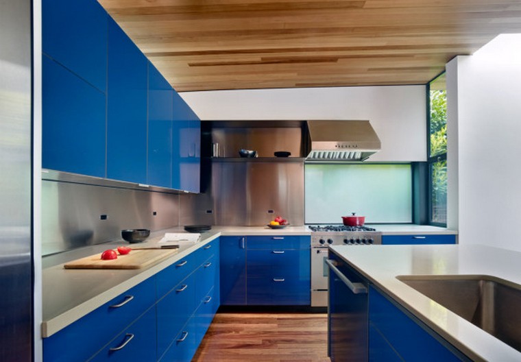 The Bal House is an existing midcentury ranch house in California’s Menlo Park that was renovated and had a single-story addition added to it. A retired couple hired Terry & Terry Architecture to open up the interior and create a light-filled extension.