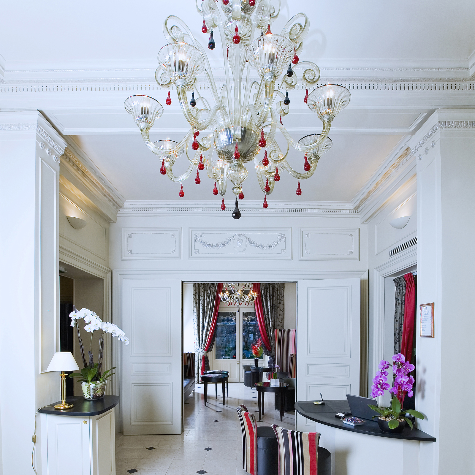 City Guide for Designers- Top Interior Design Stores in Paris_4