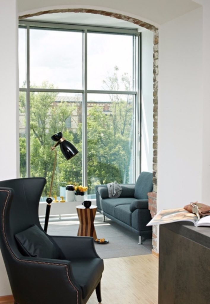 Achieve the mid-century living room of your dreams