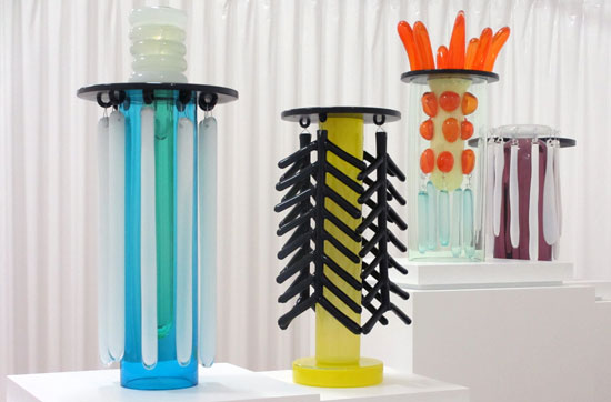 Best Design Shops in Milan Memphis Milano | You can visit us at our website, www.sornixelvuta.pro and check our Pinterest @midcenturyblog to get more #MidCenturyModern inspiration.