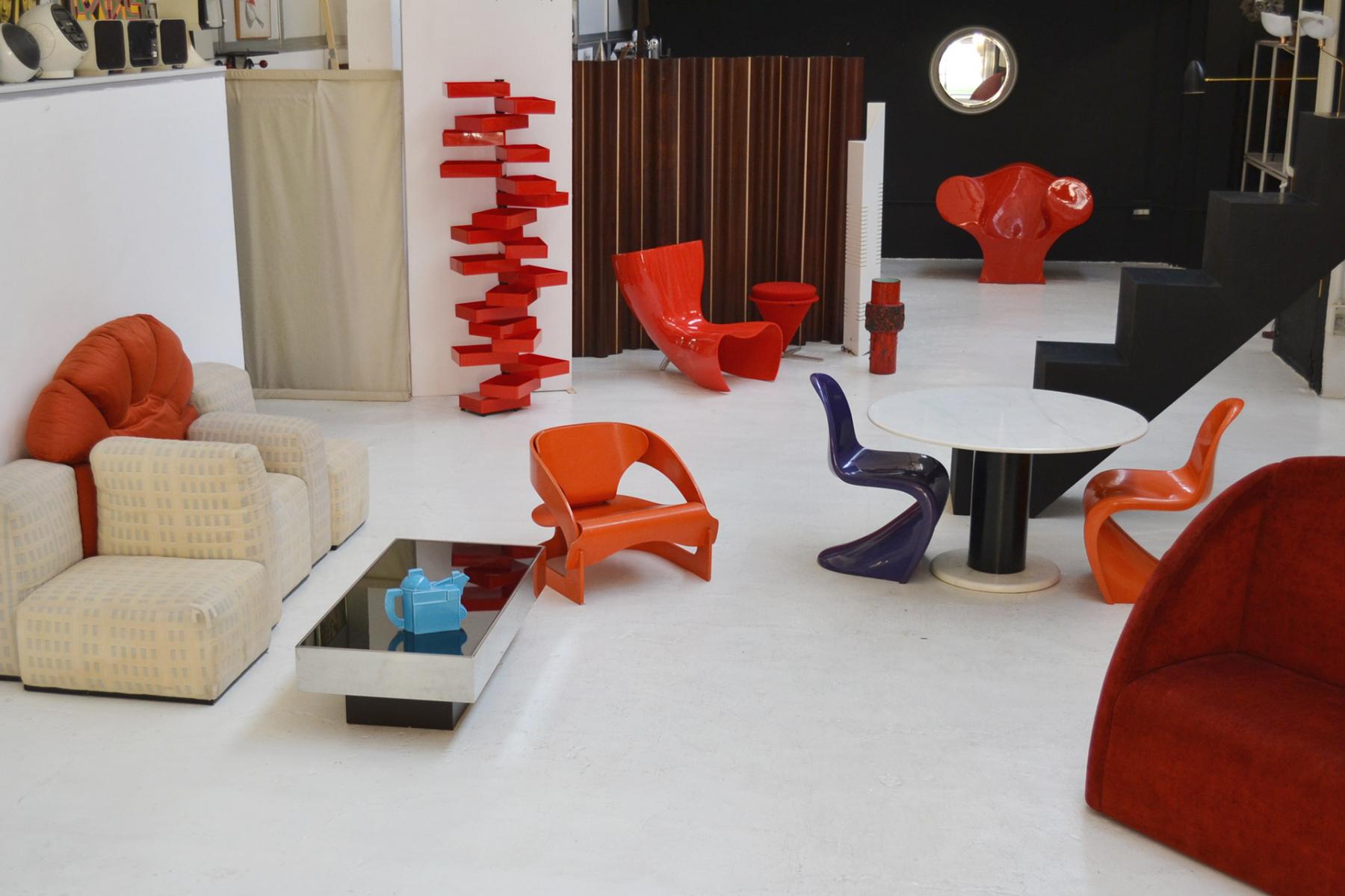 Spazio900 A Place For Lovers Of Vintage And Mid-Century Design | You can visit our blog: www.sornixelvuta.pro/blog/ to get more #MidCenturyModern inspiration.