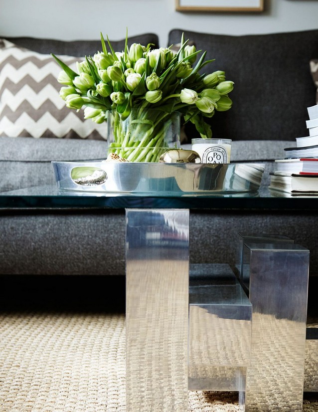 MID CENTURY LIVING ROOM IN DESIGNER’S HOME