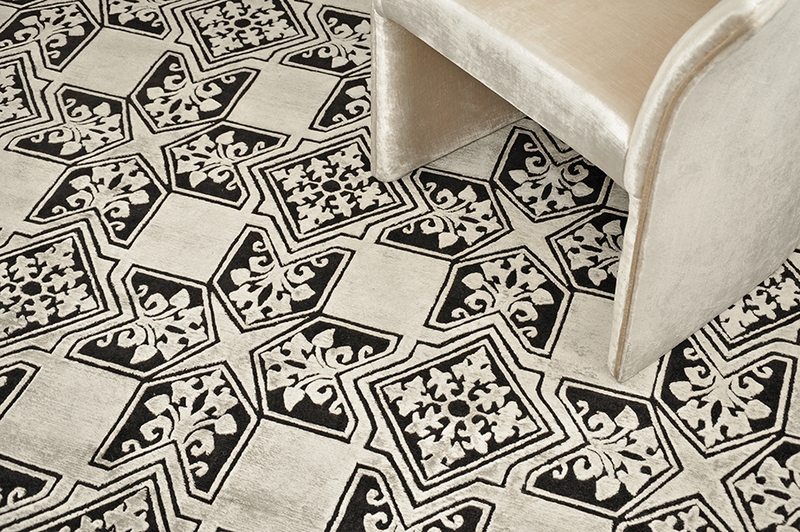 The Best Of Isaloni 2017: Discover The Luxurious Gianfranco Ferrè Rugs | You can visit us at our website, www.sornixelvuta.pro and check our Pinterest @midcenturyblog to get more #MidCenturyModern inspiration.