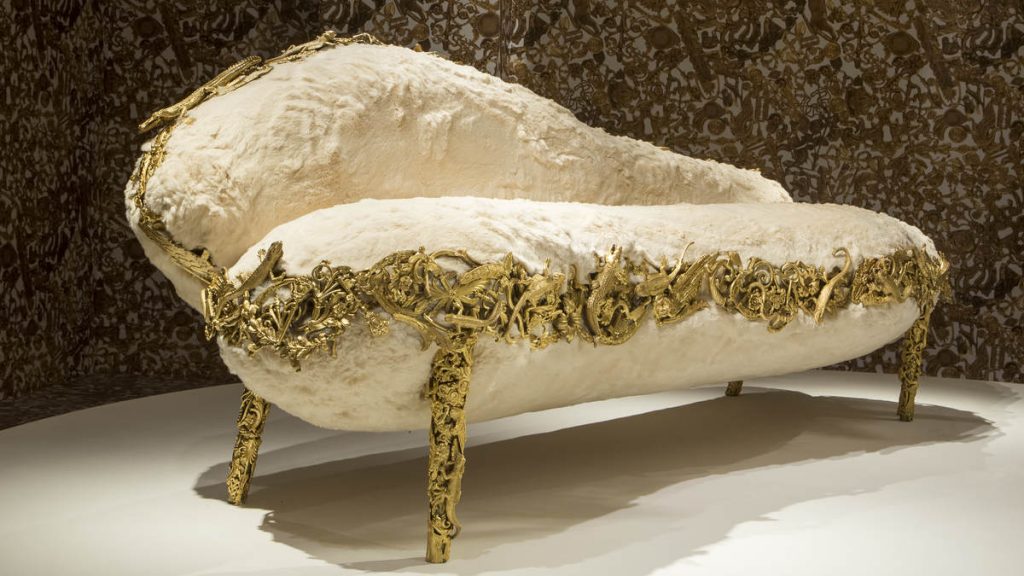 BARROCA: COMBINE YOUR SHOES WITH YOUR FURNITURE!
