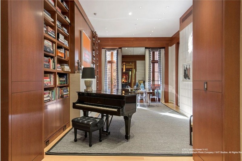 Gramercy Park Triplex designed by Eric Cohler | You can visit us at our website, www.sornixelvuta.pro and check our Pinterest @midcenturyblog to get more #MidCenturyModern inspiration.