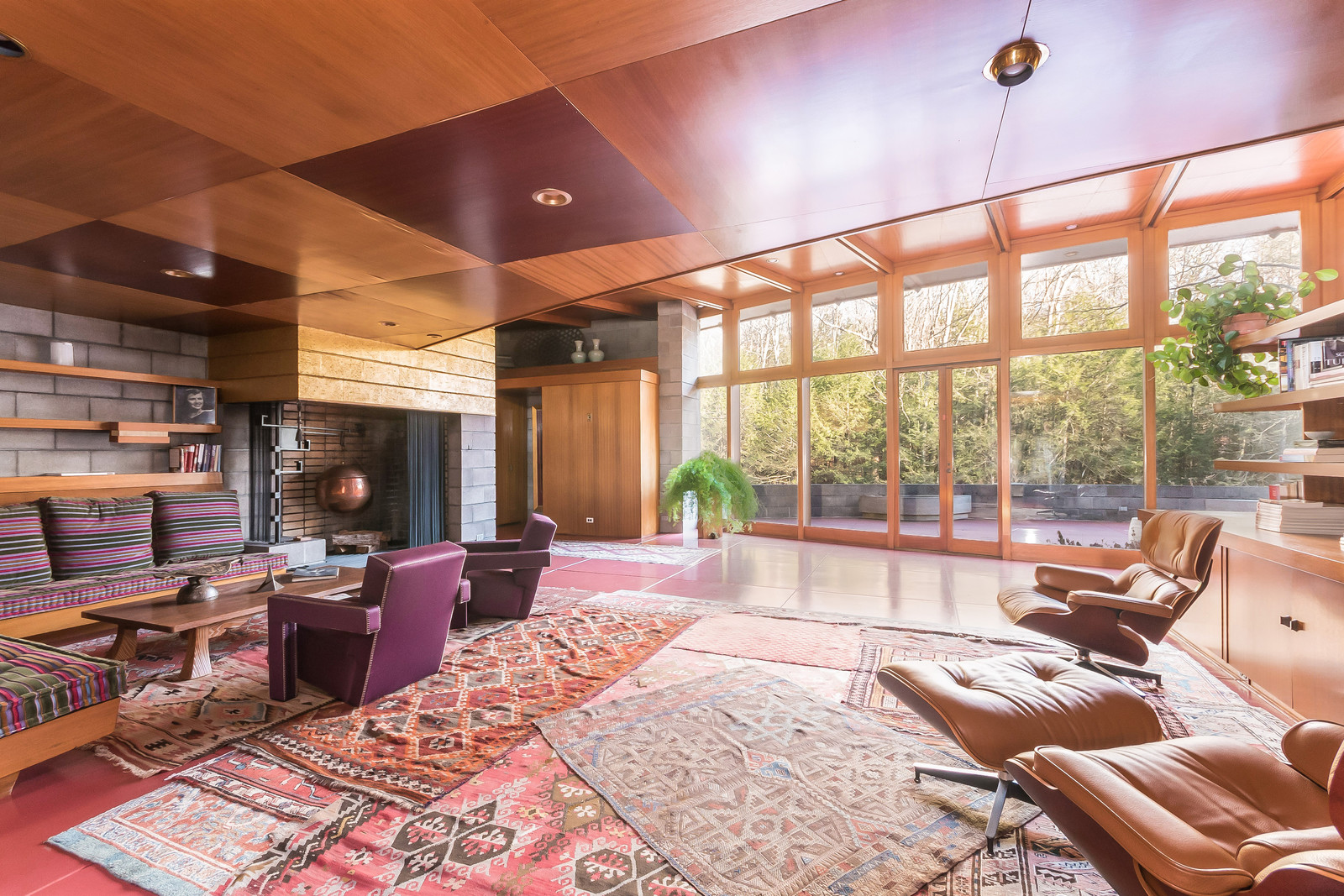 5 Mid-Century Frank Lloyd Wright Houses that Can be Yours!