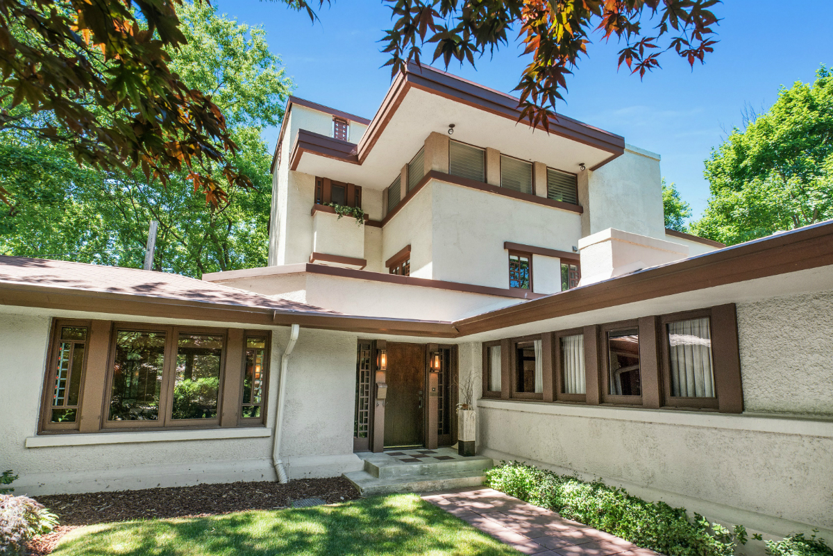 5 Mid-Century Frank Lloyd Wright Houses that Can be Yours!
