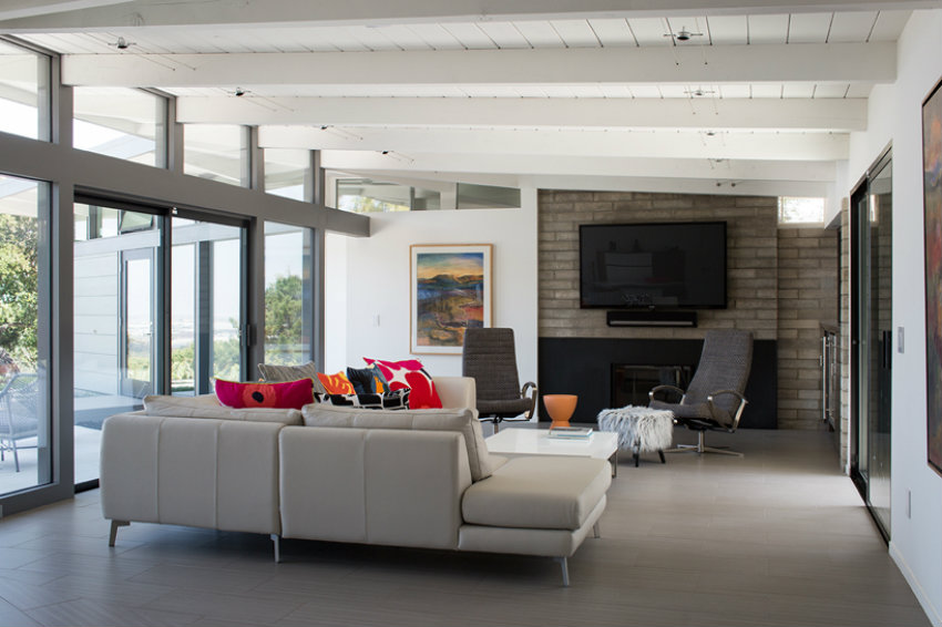 Discover this Mid-century traditional home
