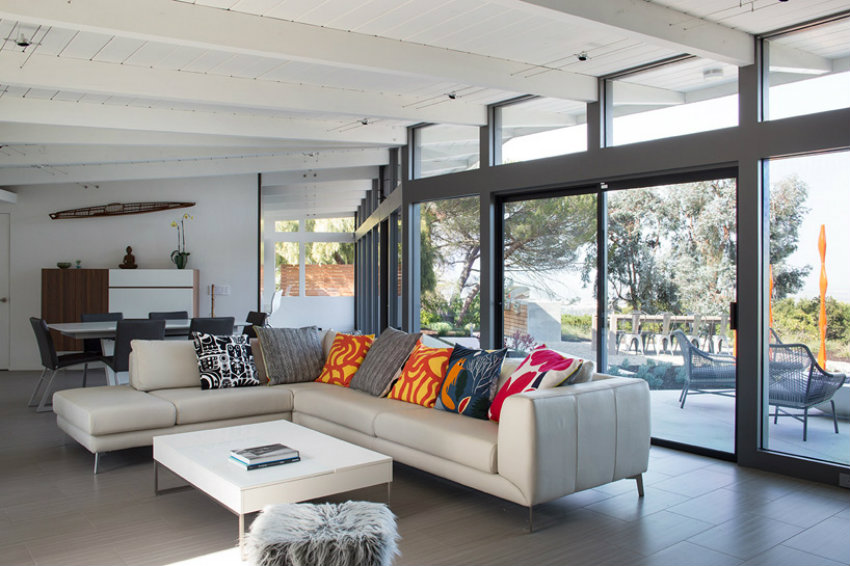 Discover this Mid-century traditional home