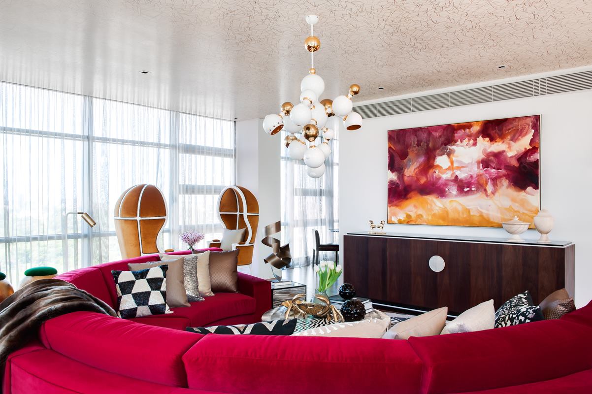 An Exotic Penthouse in Melbourne with Mid-Century Modern Decor Accents