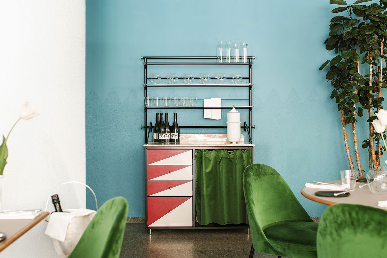 Stepping Inside Kaléo- A Dreamy Restaurant with Mid-Century Furniture