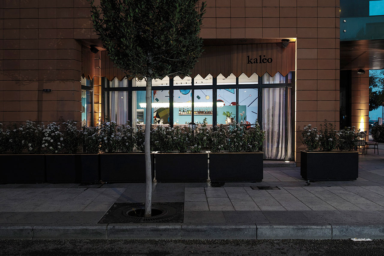 Stepping Inside Kaléo- A Dreamy Restaurant with Mid-Century Furniture