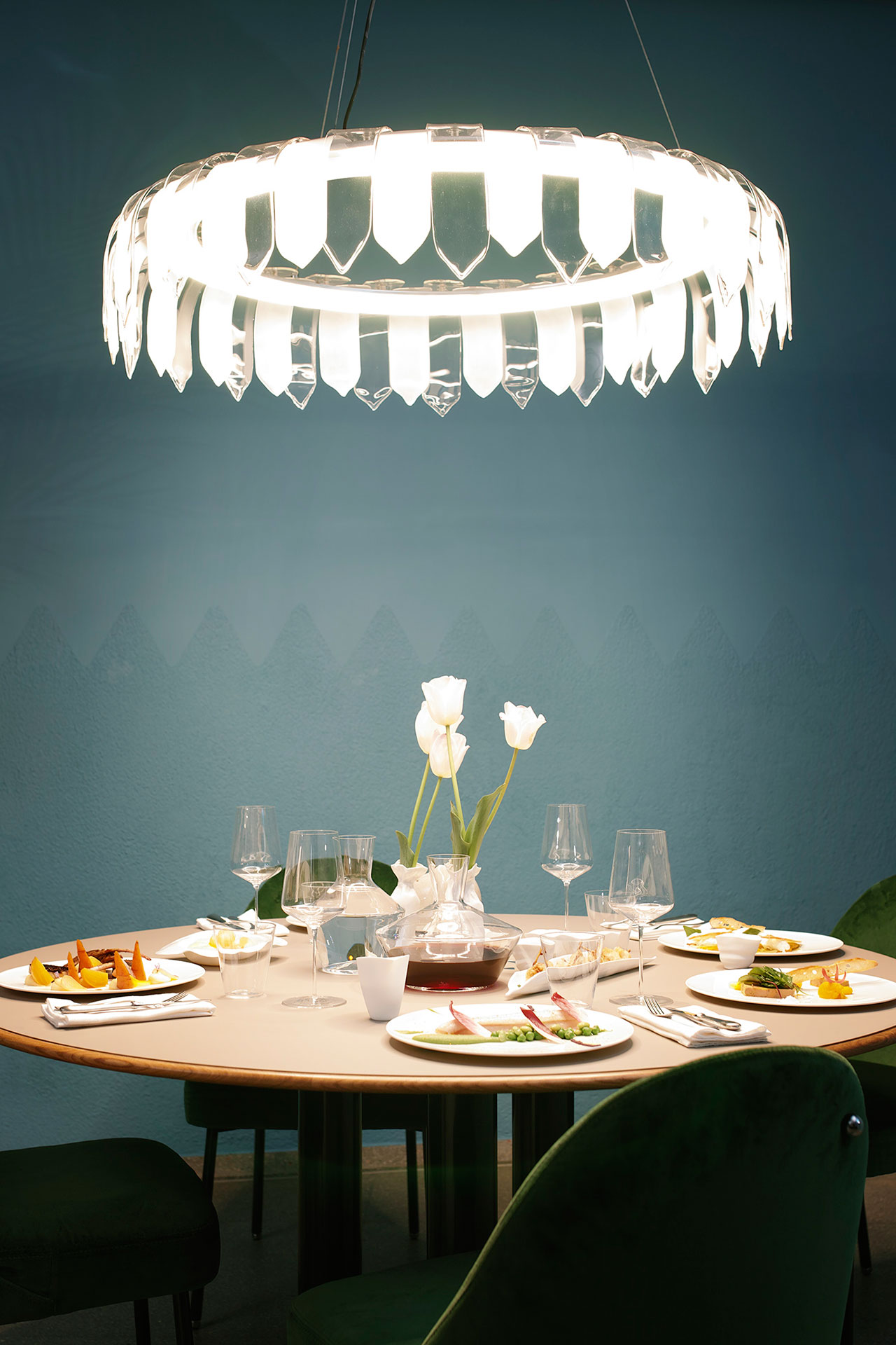 Stepping Inside Kaléo- A Dreamy Restaurant with Mid-Century Furniture