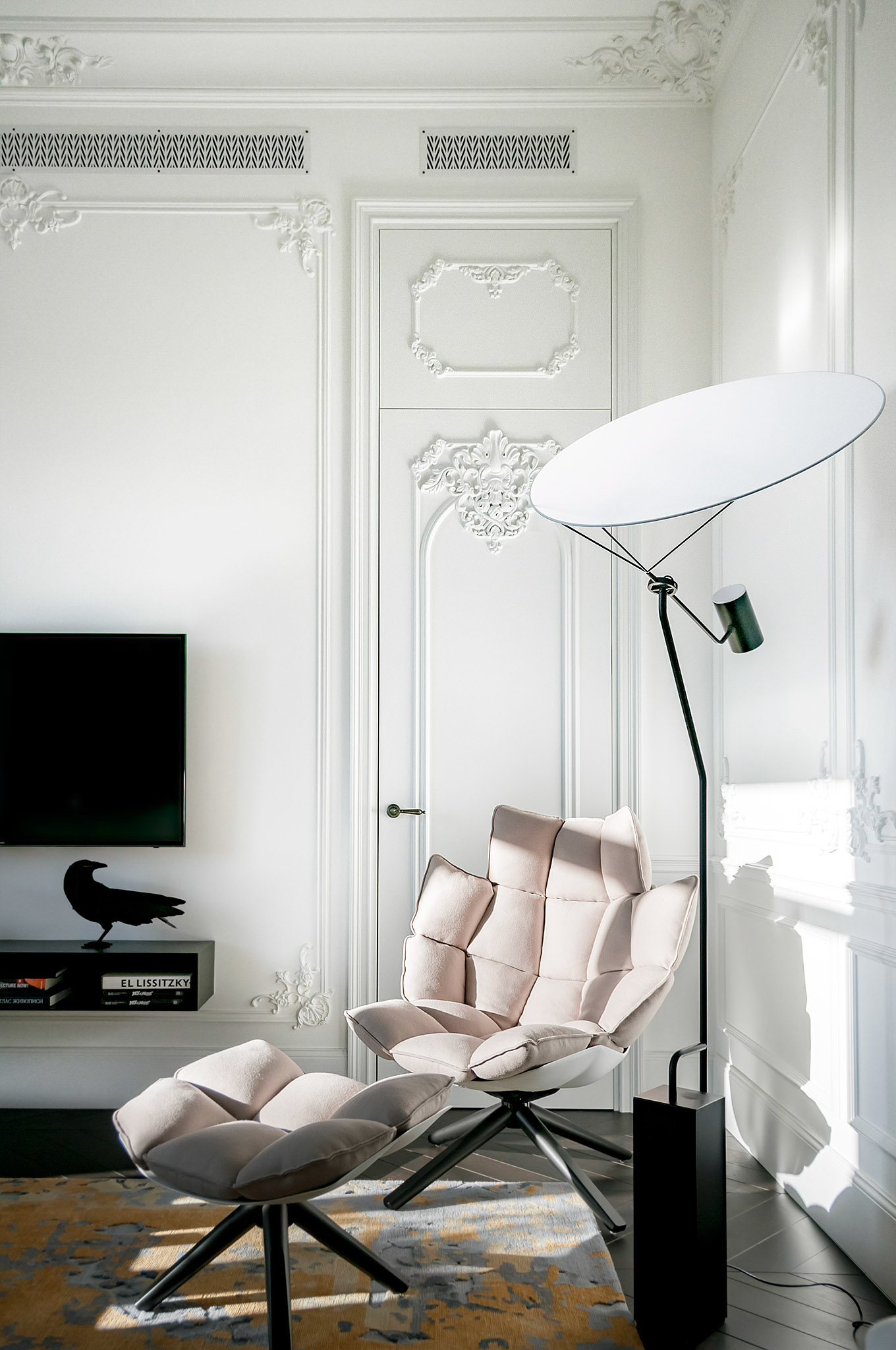 A Contemporary Apartment Decor that Will Make You Want to Move to Kiev