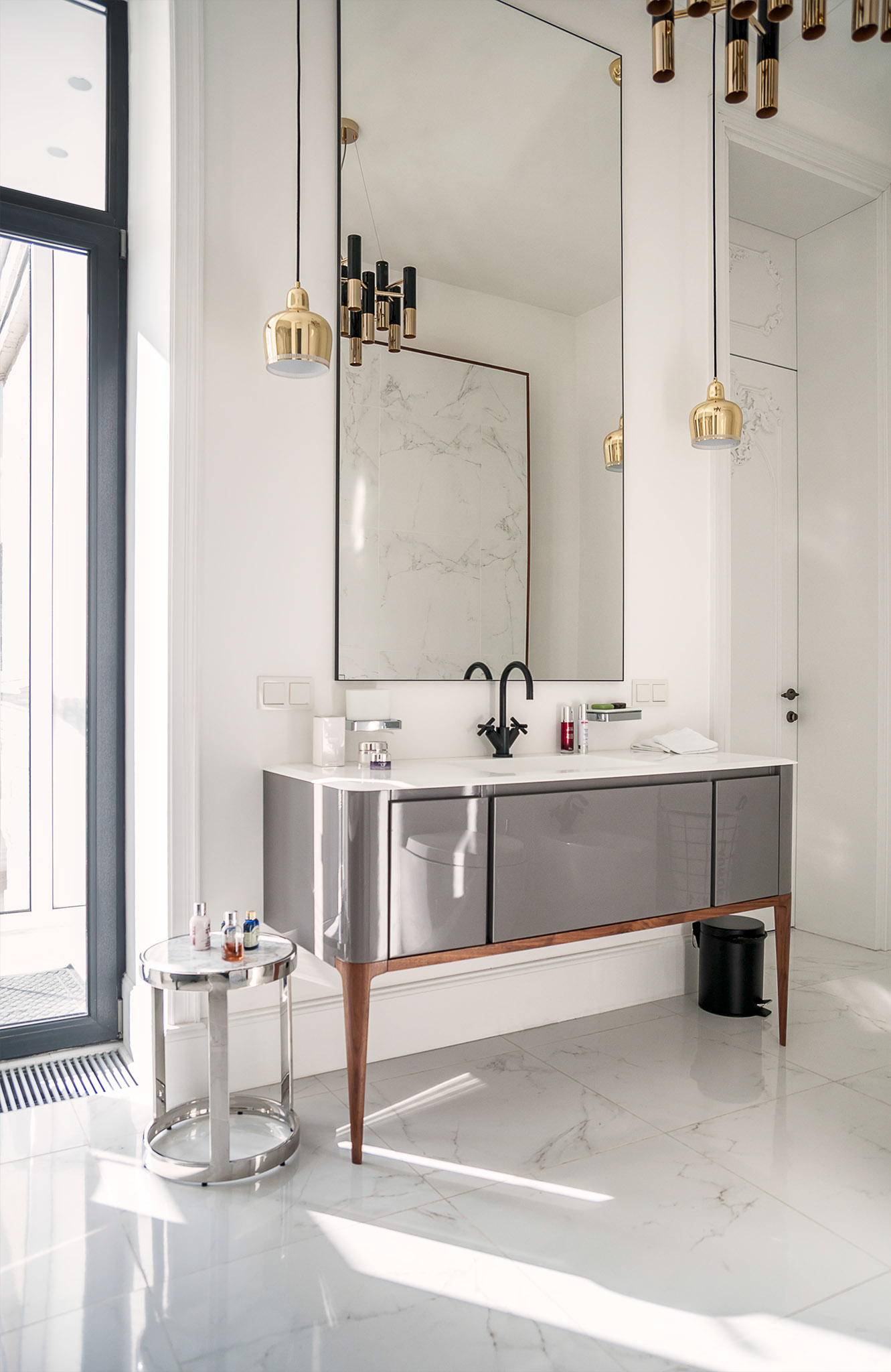 A Contemporary Apartment Decor that Will Make You Want to Move to Kiev