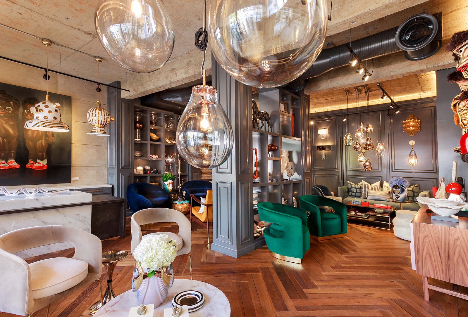 This Interior Design Showroom Boasts the Best of Mid-Century Design