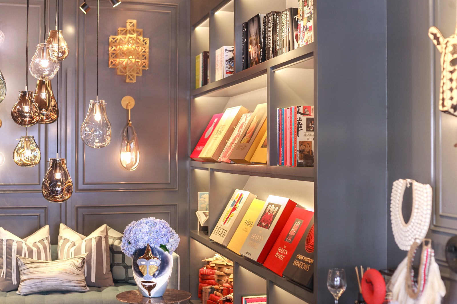 This Interior Design Showroom Boasts the Best of Mid-Century Design