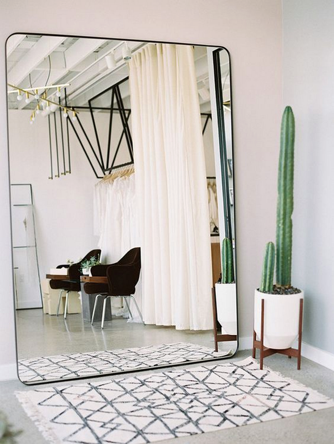 10 Bedroom Mirrors That'll Make Your 2018 Absolutely Magical