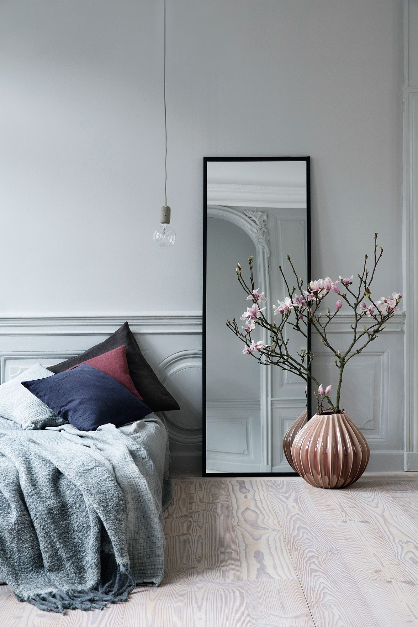 10 Bedroom Mirrors That'll Make Your 2018 Absolutely Magical