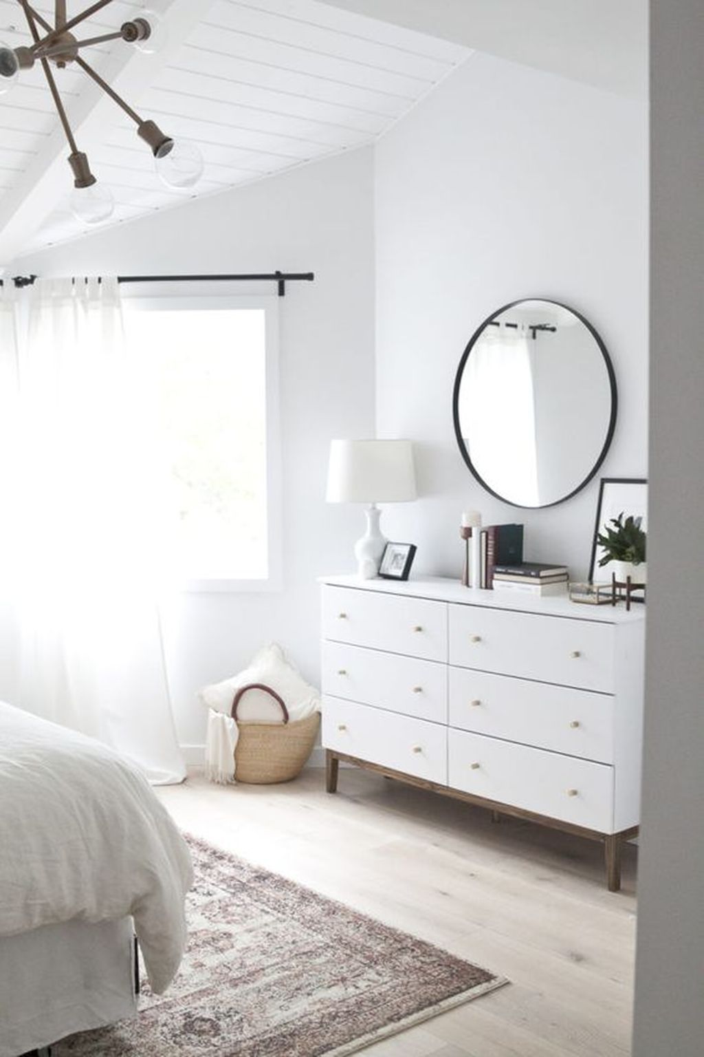 10 Bedroom Mirrors That'll Make Your 2018 Absolutely Magical