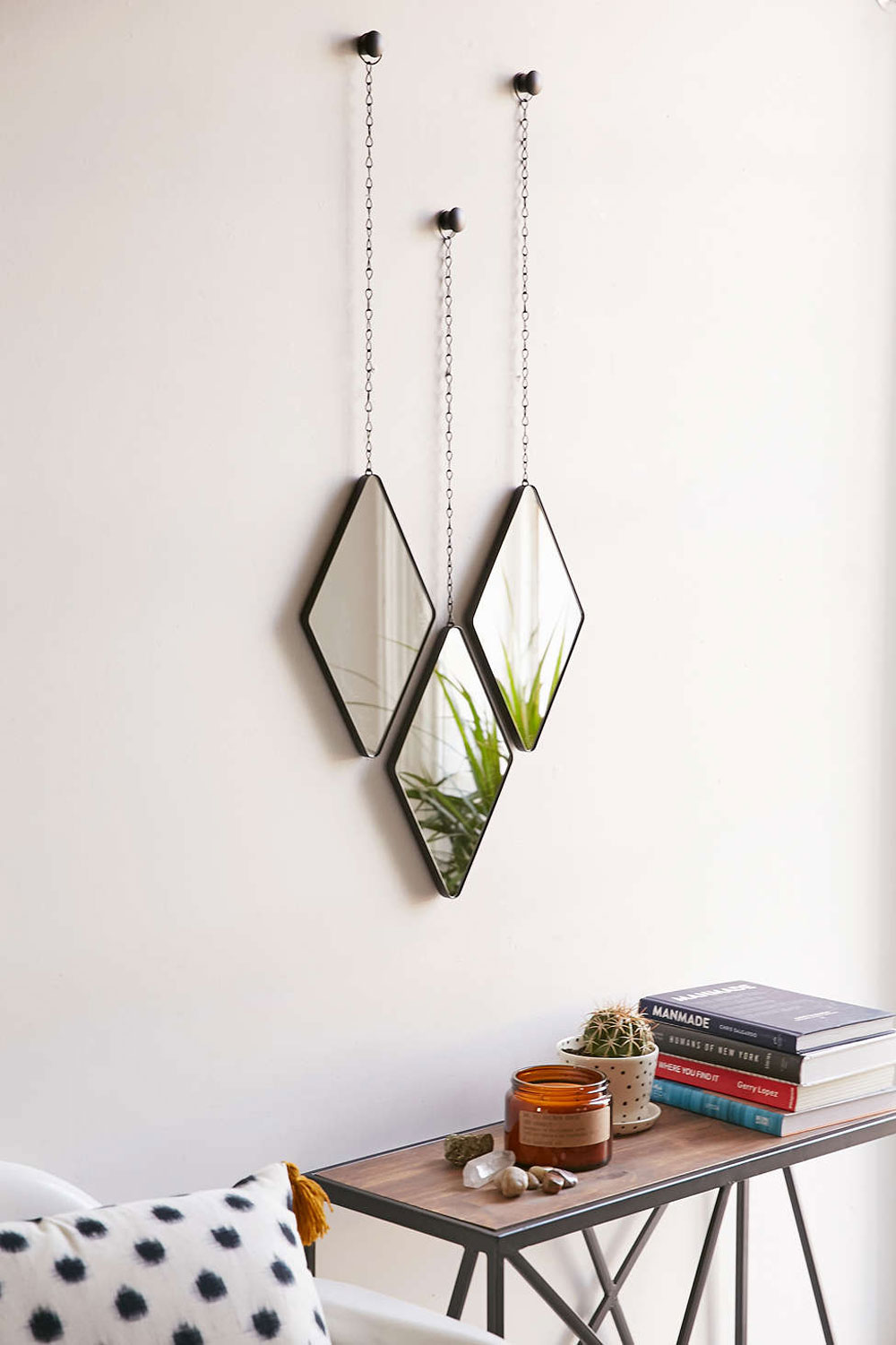 10 Bedroom Mirrors That'll Make Your 2018 Absolutely Magical