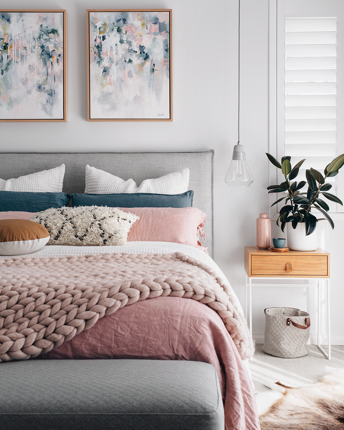 9 Bedroom Color Schemes for People Who Like to Keep it Trendy_3