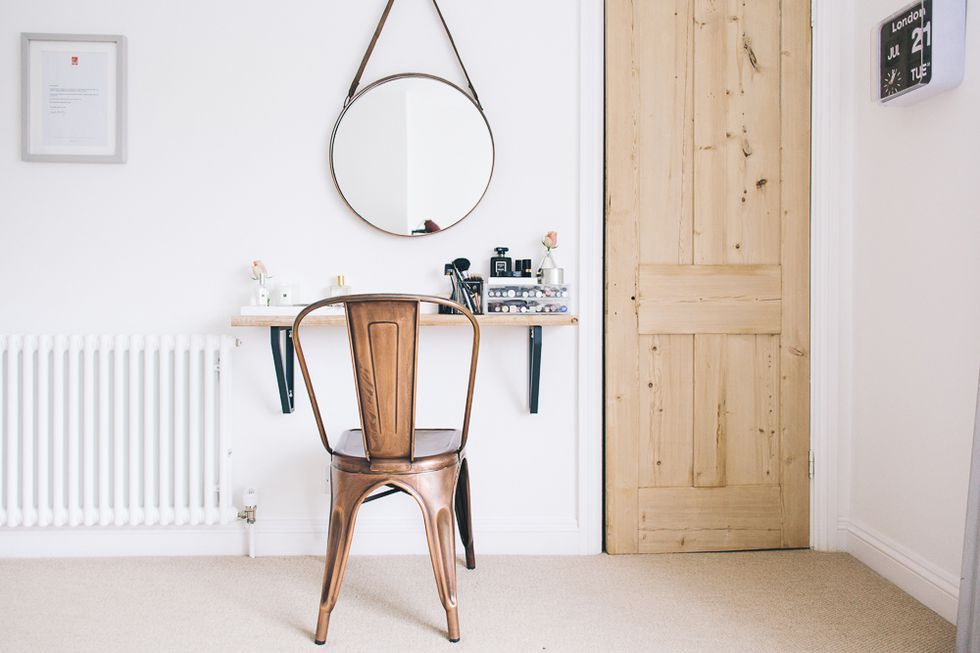 Tiny House Ideas & Hacks For Everyone That Lives in a City Apartment_1
