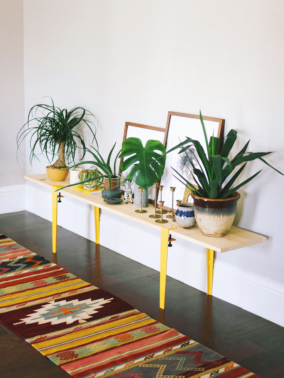 Tiny House Ideas & Hacks For Everyone That Lives in a City Apartment_1