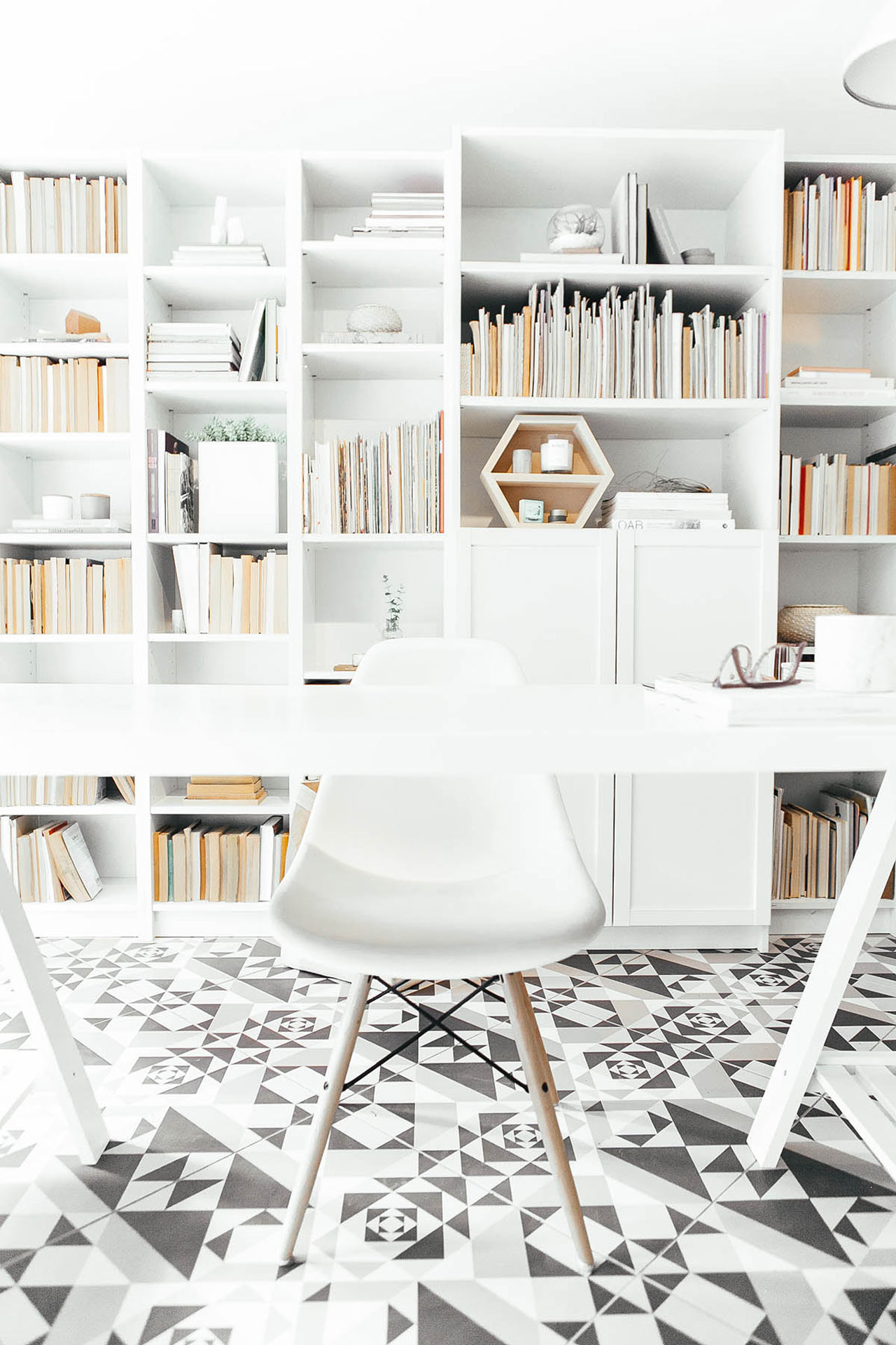 Home Office Ideas If You Want to Get Work Done at Home_1