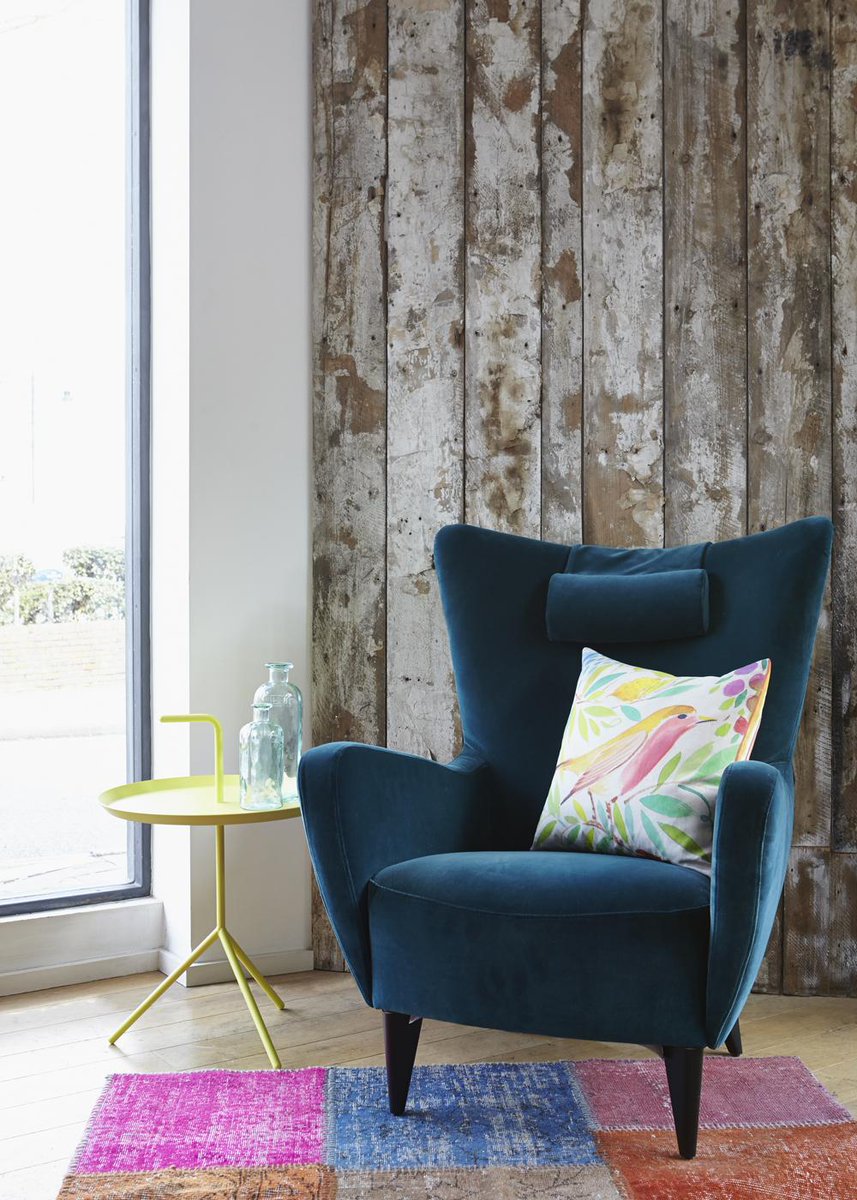 7 Blue Armchairs That Will Easily Make Your Living Room Unforgettable_1