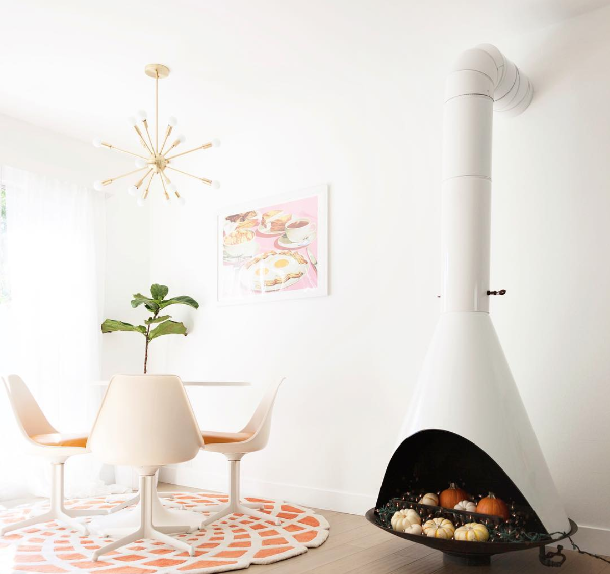How to Decorate for Halloween If You're a Mid-Century Lover_1