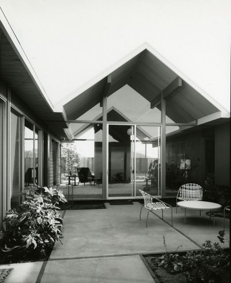 Eichler homes, Eichler house, mid-century modern architecture, Californian architecture, Joseph Eichler, mid-century modern style