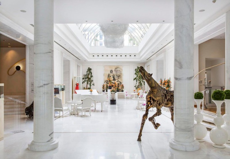 World's Top 10 Luxury Hotel Lobby Designs That Will Amaze You