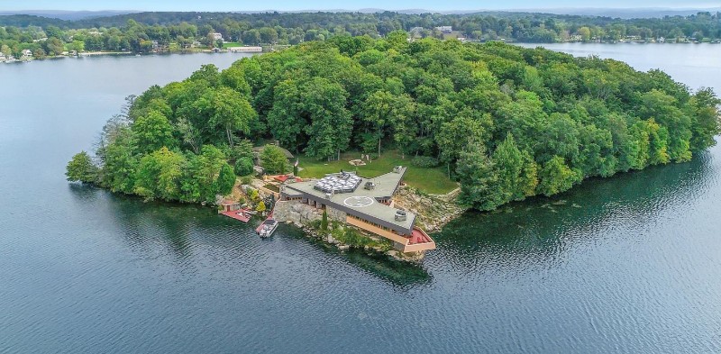 A Frank Lloyd Wright Inspired House On The Market For $12.9M_3