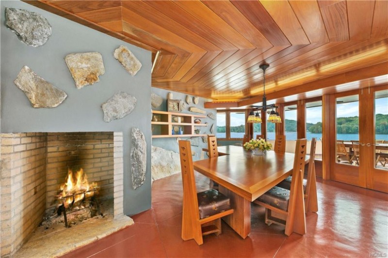 A Frank Lloyd Wright Inspired House On The Market For $12.9M_3