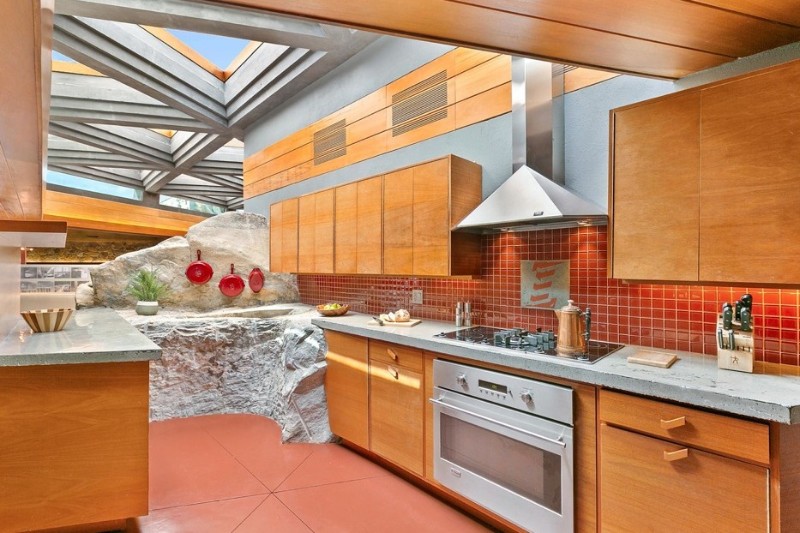 A Frank Lloyd Wright Inspired House On The Market For $12.9M_3