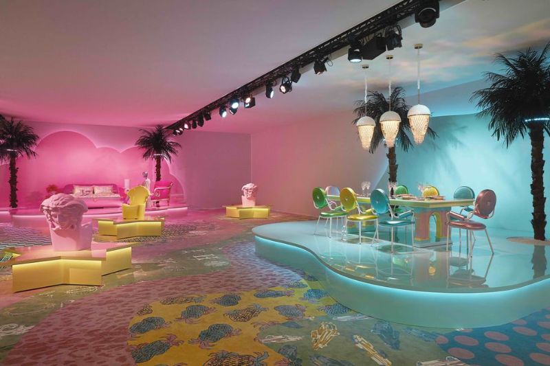 Milan Design Week Versace Steals Hearts With A Stunning Exhibition_3