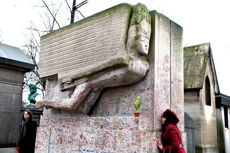 Woman-kissing-the-grave-o-003 Woman-kissing-the-grave-o-003 Woman-kissing-the-grave-o-003 paris Maison & Objet: Top 10 things to do in Paris Woman kissing the grave o 003